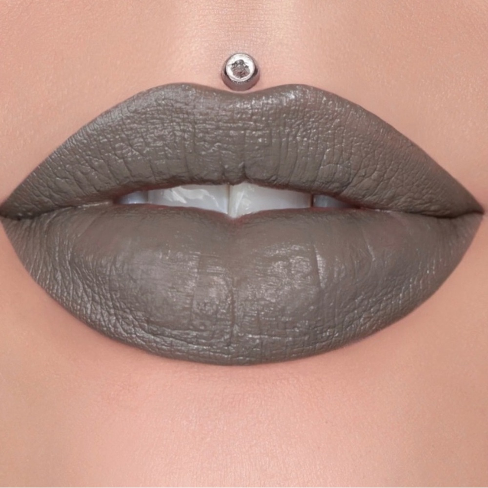 Jeffree Star Grave Digger Lipstick
